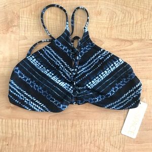 LSPACE NIKKI TOP